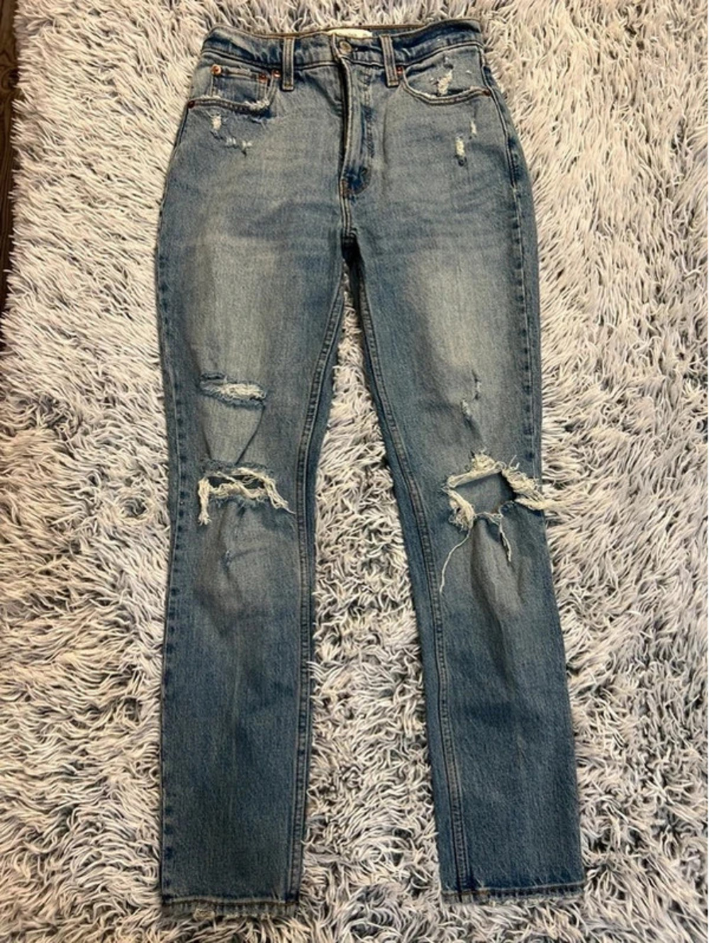 Abercrombie & Fitch The Skinny High Rise Distressed Jeans Light Wash